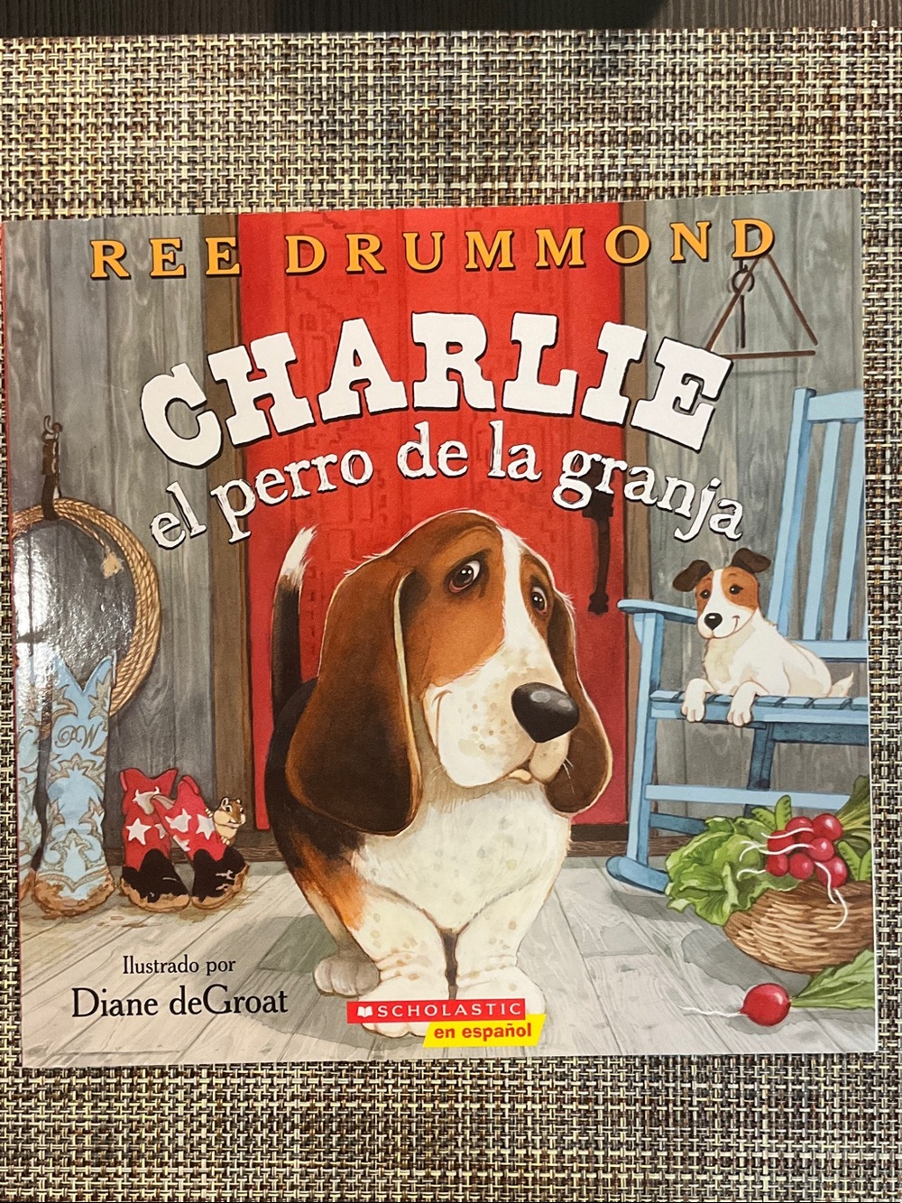 2children’s books Charlie el perro de la granja -!Muy bien Fergus! NWT